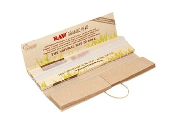 Бумажки RAW Organic Connoisseur K.S. Slim + Tips 32 листа - Самокрутки - Бумага с фильтрами - Магазин вапорайзеров, бонгов и лучших аксессуаров для курения  rastastore.ru